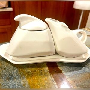 Vintage 1980’s Artist Peter Saenger Biomorphic Sugar & Creamer Set w/Tray Signed